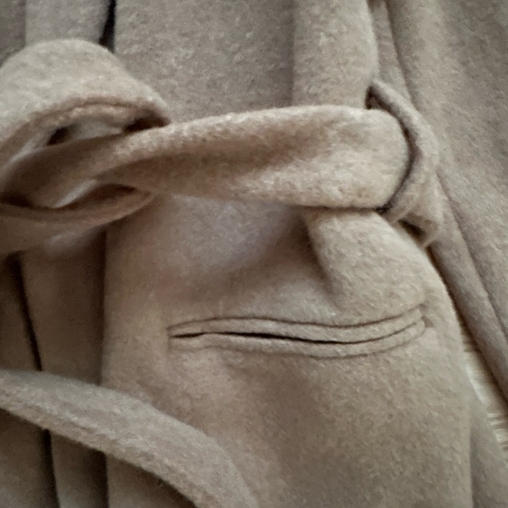Reformation Robe Coat - Picture 3 of 3